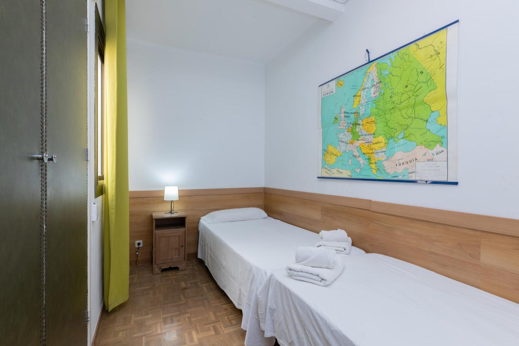 Aparteasy - Atic Sants Apartament Barcelona